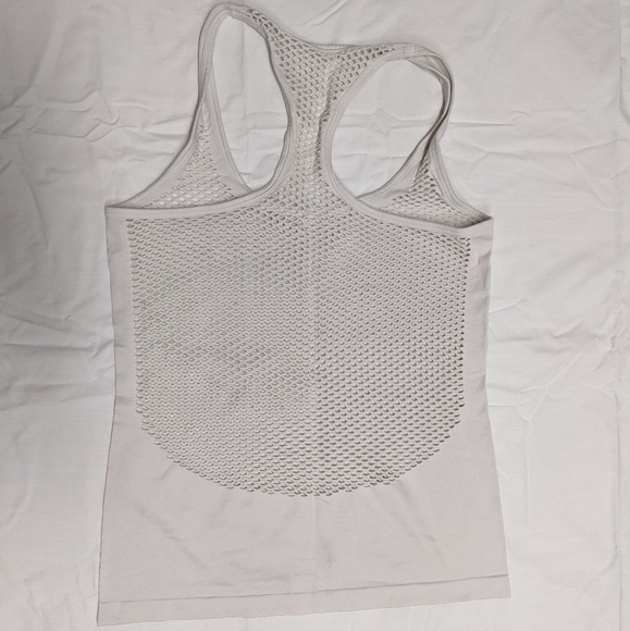 Mesh Workout Tank Top - Picture 5 of 5